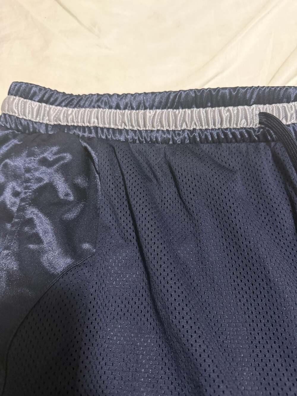 AND1 Men's All Court Mesh Basketball Shorts Black and Navy - Picture 5 of 5